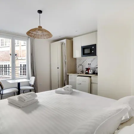 Pick A Flat's In Saint-lazare - Rue De Londres * Paris